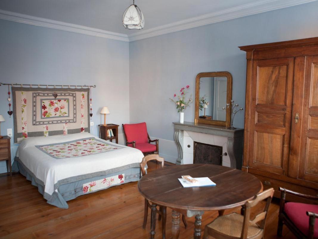 Le Relais Du Passe-Heures Cenans Exterior photo